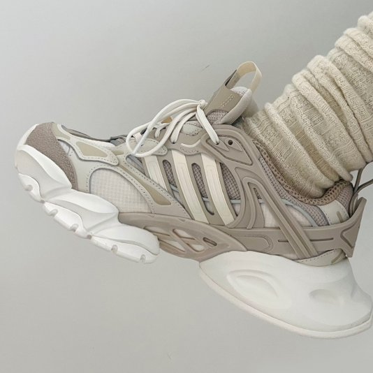 Купити Adidas XLG Runner Deluxe Beige/White в MONOAD