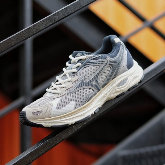 Купити Mizuno Racer S Beige/Grey/Black в MONOAD